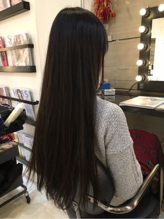 ヘアドネーション 腰上まであるロング アゴ上のショートボブに